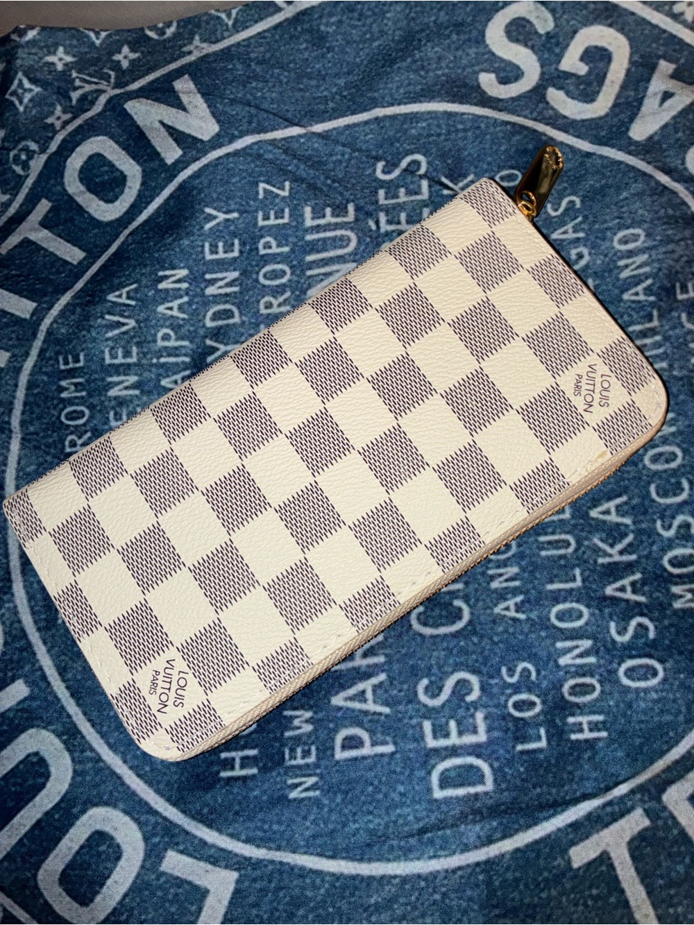 Louis Vuitton Damier Azur Zip Wallet in Cream and Light Gray